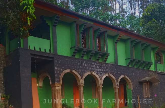 Junglebook Farmhouse