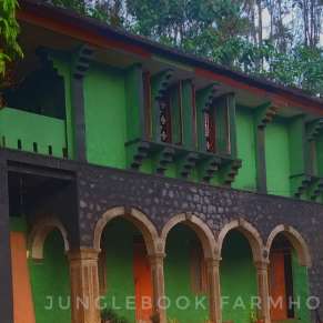Junglebook Farmhouse 