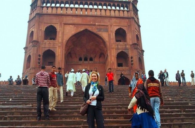 Walking Tour of Old Delhi includes One Meal and Rickshaw Ride