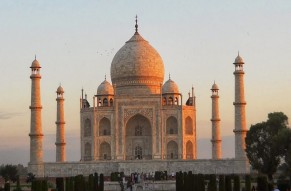 Sunset Tour of Taj Mahal From Delhi with Private Vehicle